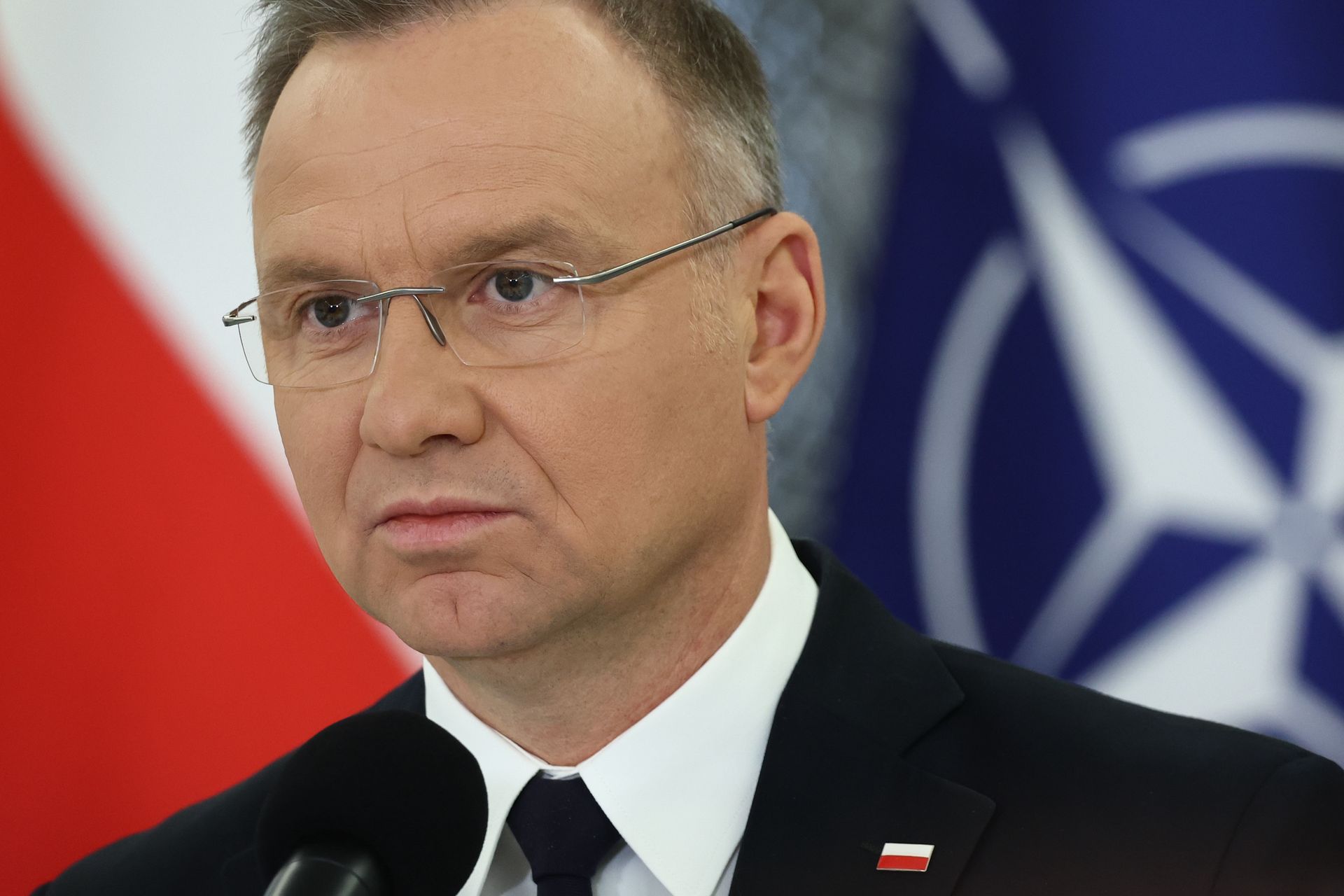 Andrzej Duda odpiera zarzuty Donalda Tuska ws. wizyty w Agencji Uzbrojenia