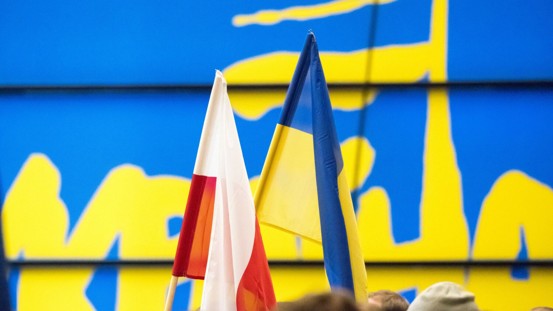 Po raz pierwszy więcej Polaków sprzeciwia się przyjmowaniu uchodźców z Ukrainy, wynika z badania CBOS
