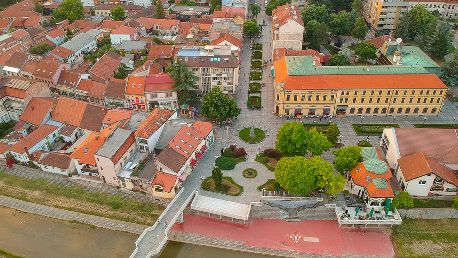 W serbskim Valjevie Polacy nie płacą w restauracji Corner. „Rachunek uregulował doktor Hirszfeld sto lat temu”
